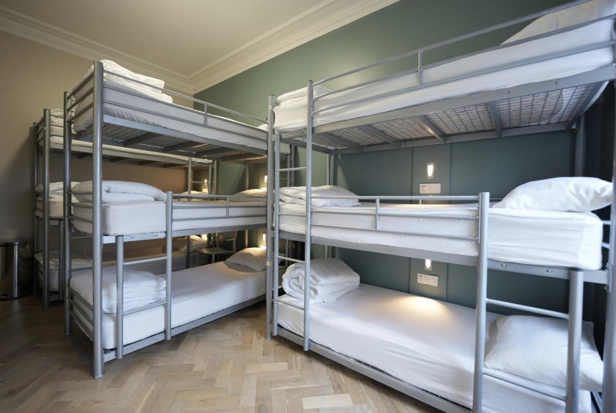 Mixed Dormitory Room,1742753880:JPEG